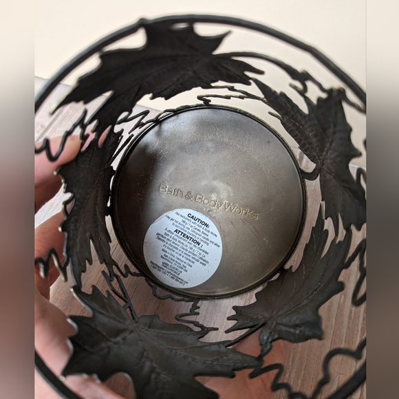 Bath & Body Works Leaf Pattern Single Wick Candle Holder Antique Gold - Picture 2 of 5